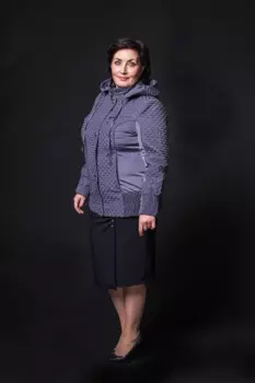 Куртка женская из текстиля с капюшоном