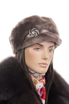 Шапка женская из мутона