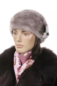 Шапка женская из мутона