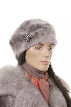 Шапка женская из мутона