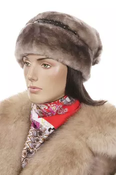 Шапка женская из мутона