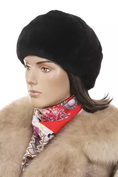 Шапка женская из мутона