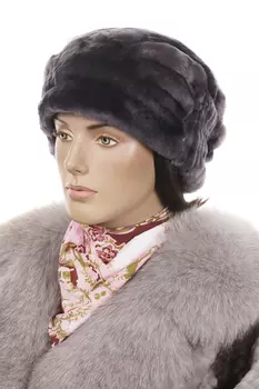 Шапка женская из мутона