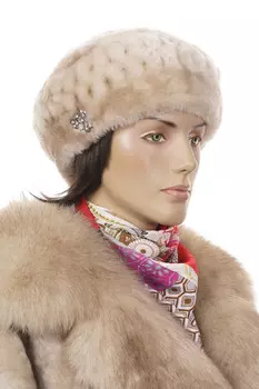 Шапка женская из мутона