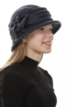 Шапка женская из трикотажа