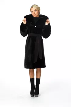 Шуба из астрагана с капюшоном, отделка норка