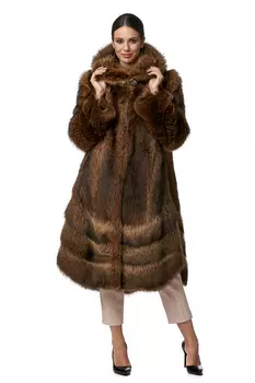 Шуба из енота с капюшоном