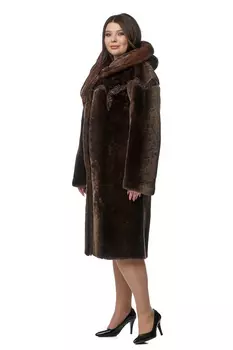 Шуба из мутона с капюшоном