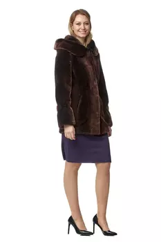 Шуба из мутона с капюшоном
