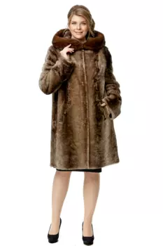 Шуба из мутона с капюшоном, отделка норка и каракуль