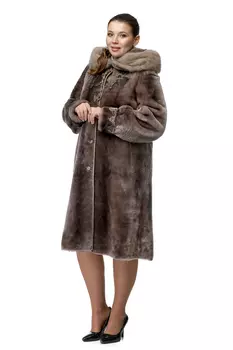 Шуба из мутона с капюшоном, отделка норка и каракуль
