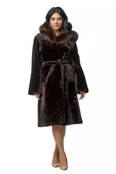 Шуба из мутона с капюшоном, отделка песец