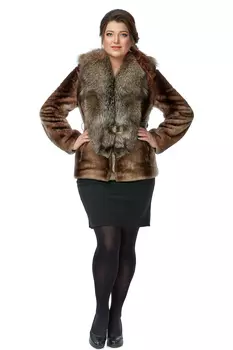 Шуба из мутона с воротником, отделка блюфрост