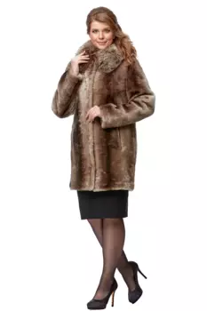 Шуба из мутона с воротником, отделка енот
