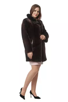 Шуба из мутона с воротником, отделка норка