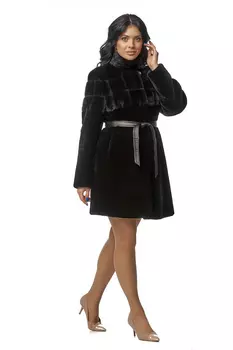 Шуба из мутона с воротником, отделка норка