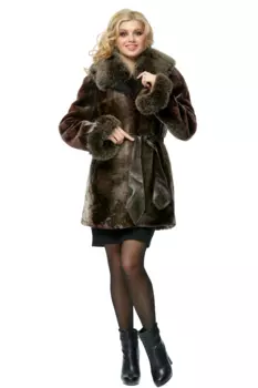 Шуба из мутона с воротником, отделка песец и каракуль
