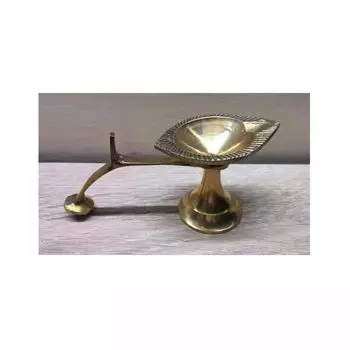 Дипак (Дия) из Латуни с Ручкой, Brass Deepak (Diya) Stand With Handle, произв. Kalyan Puja
