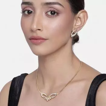 Estele 24 Kt Gold Plated Diamond Oval Chain with Austrain Crystal Necklace Set