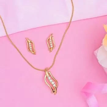 Estele 24kt Gold tone plated Pendant Chain With Earrings