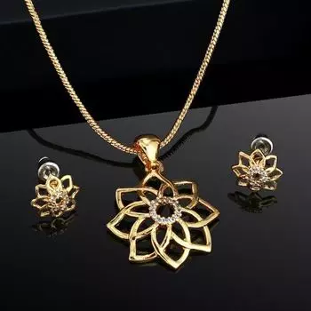 Estele Gold Plated CZ Flower Shaped Pendant Set for Women