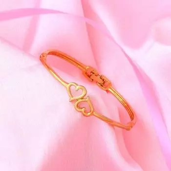 Estele gold plated Heart shape Design Bracelet for women
