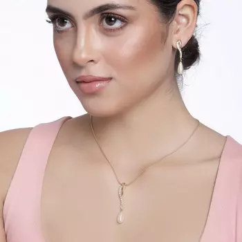 Estele Gold Plated Pearl Drop Chain Necklace Set for Women