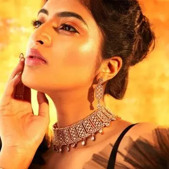 Estele Rose Gold Plated Lavish Luxe Designer Choker Style Necklace Set for Women