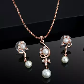 Estele Trendy and Fancy Pendant Set for Women