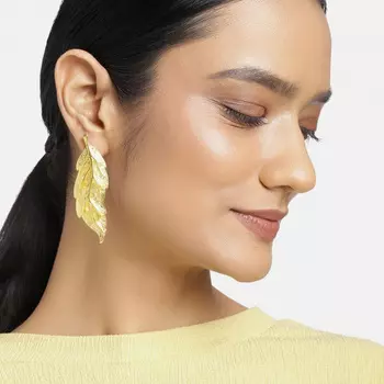Estele Trendy Modernwomen Designer Pretty Leaf Earrings for women