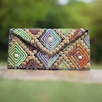 Клатч с вышивкой из бисера, Black & White Backend Clutch Bag, Handmade, произв. MYINDIA