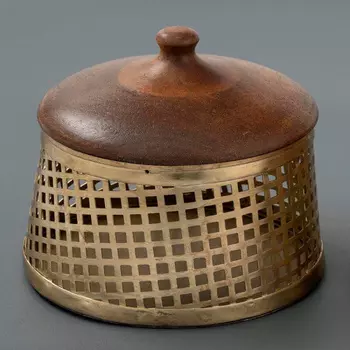 Маленькая круглая металлическая шкатулка с деревянной крышкой, Латунь, Wooden Small Brass Box, произв. John Molly Decor&Gifts