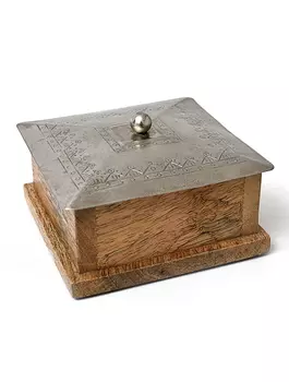 Маленькая квадратная шкатулка из дерева с металлической крышкой, Никель, Small Wooden/Iron SQ. Box, произв. John Molly Decor&Gifts