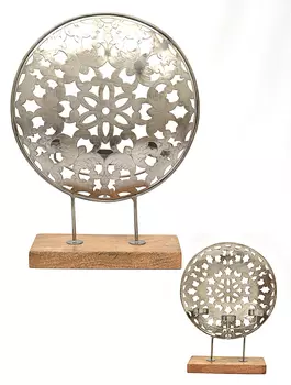 Металлический резной подсвечник на 3 свечи на деревянной подставке, Никель, Iron Decorative 3 T-light Stand, произв. John Molly Decor&Gifts