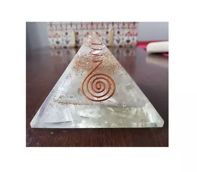 Оргонитовая Пирамида с Настоящим Селенитом для Рэйки, Real Selenite Orgonite Pyramid For Reiki, произв. Kalyan Puja