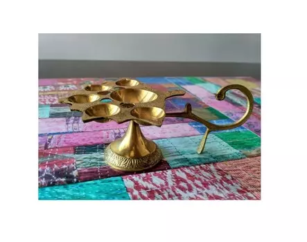 Панчмукхи Дипак (Дия) из Латуни с Ручкой, Panchmukhi Deepak (Diya) With Brass Handle, произв. Kalyan Puja
