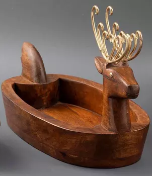 Средний глубокий поднос из дерева в форме оленя, Латунь, Wooden Brass Medium Reindeer Tray, произв. John Molly Decor&Gifts