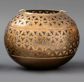 Средний круглый металлический подсвечник, Латунь, Iron Brass Handi Medium, произв. John Molly Decor&Gifts
