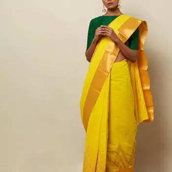 Желтое яркое сари, Yellow South Cotton Saree with Zari Border, произв. MYINDIA