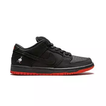 SB Dunk Low Black Pigeon