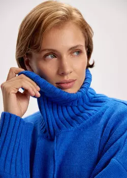 Объемный свитер из шерсти с высоким воротом NICEONE