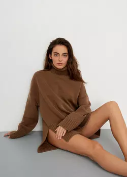 Свитер объемный с высоким воротом NICEONE [Кофейный, M]