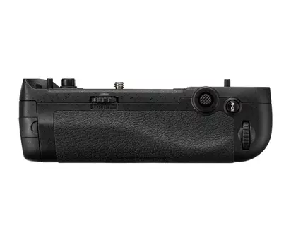 Nikon Универсальный батарейный блок MB-D17 для D500