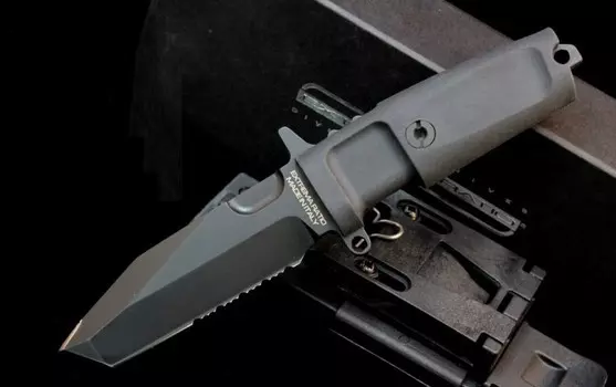 Нож с фиксированным клинком Extrema Ratio Fulcrum Compact Black, сталь Bhler N690, рукоять пластик