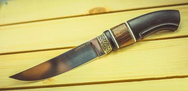 Нож Шторм сталь K340, рукоять граб, вставка из карельской березы