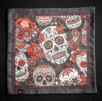 Платок (хэнк) Черепа, Daggerr