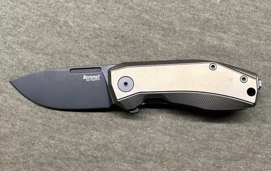 Складной нож LionSteel NANO, сталь MagnaCut, рукоять титан
