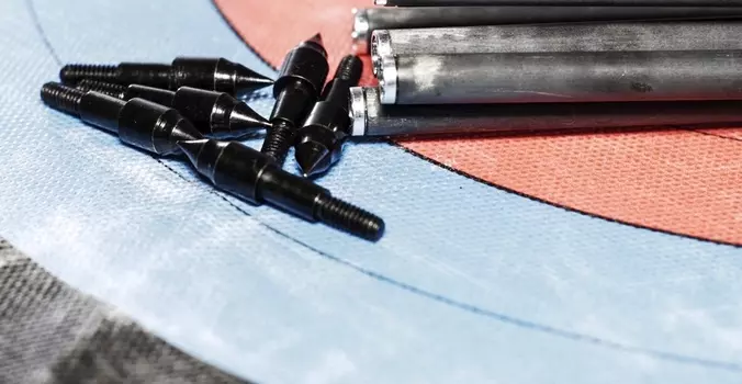 Стрела лучная карбоновая Ek 30" (натуральное оперение)