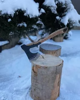 Топорик кованый Викинг средний, сталь 65Г, рукоять дерево