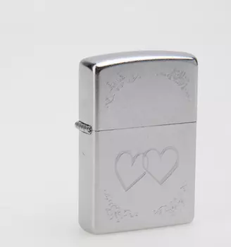 Зажигалка ZIPPO Hearts Street Chrome, латунь с ник.-хром.покрыт., серебр., матов., 36х56х12 мм